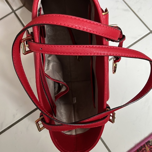 Michael Kors shoulder Bag Red Saffiano leather/ gold tone hardware & Trim NWOT - Picture 12 of 16